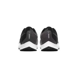 Nike WMNS ZOOM RIVAL FLY 2