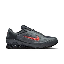 Nike Reax 8